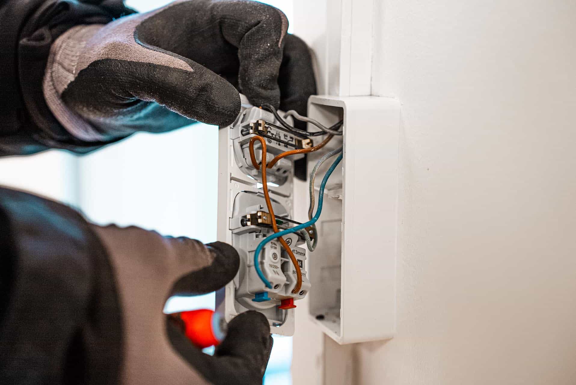 Elektriker på akut udkald